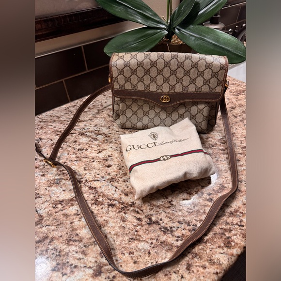 Gucci Handbags - ❌❌SOLD ON FB❌❌Vintage Gucci Crossbody